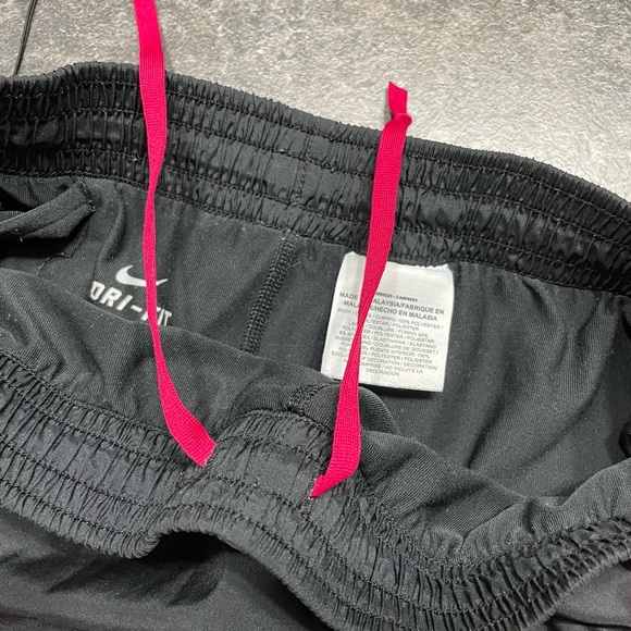 NIKE dry fit running shorts - Picture 7 of 9